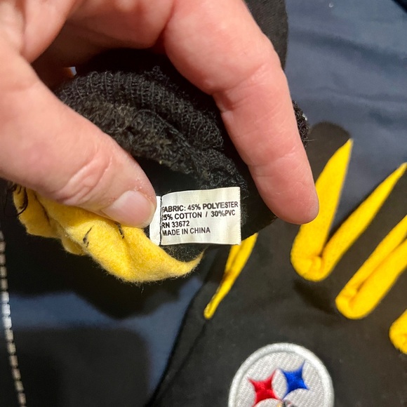 “Steelers” jersey style work gloves - Picture 3 of 3
